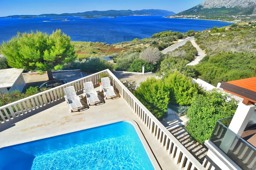 Villa Evahill with a million Dollar view - Image 1