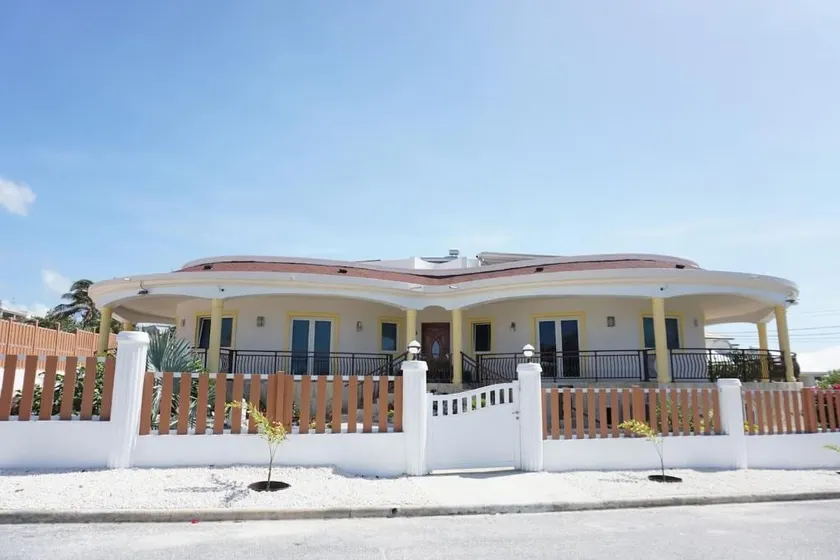 High-End finished apt Higher Heights, Barbados - Image 1