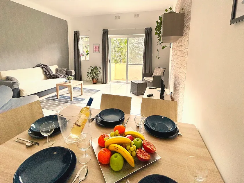 Premium Xlendi Location-2BR/3BA, Bus Stop & Market - Image 1
