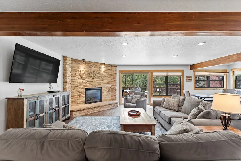79 Hawn Drive : 2 - Image 1