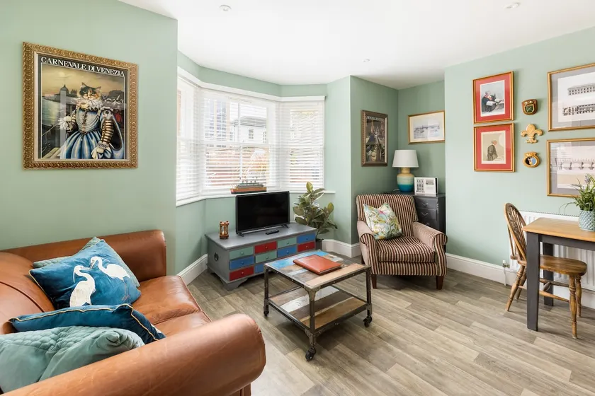 Dog friendly single level ground floor apartment - Image 1