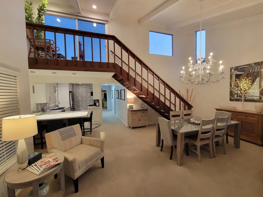 Luv Oceanside Views-1 House to Beach, Boardwalk and Waves-Spacious Rooftop Sun Deck-Plus King Beds too! - Image 1