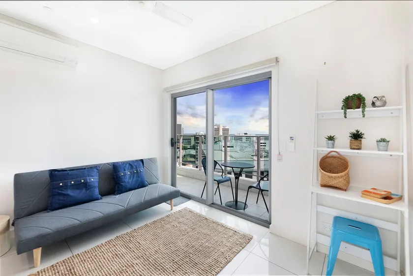 Zen Seabreeze: Workdesk ~ Balcony Dining ~ Seaview - Image 1