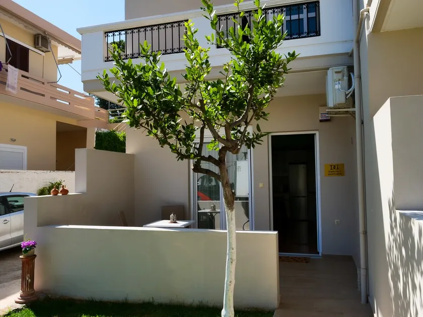 Cosy Apartments Daphne - Image 1