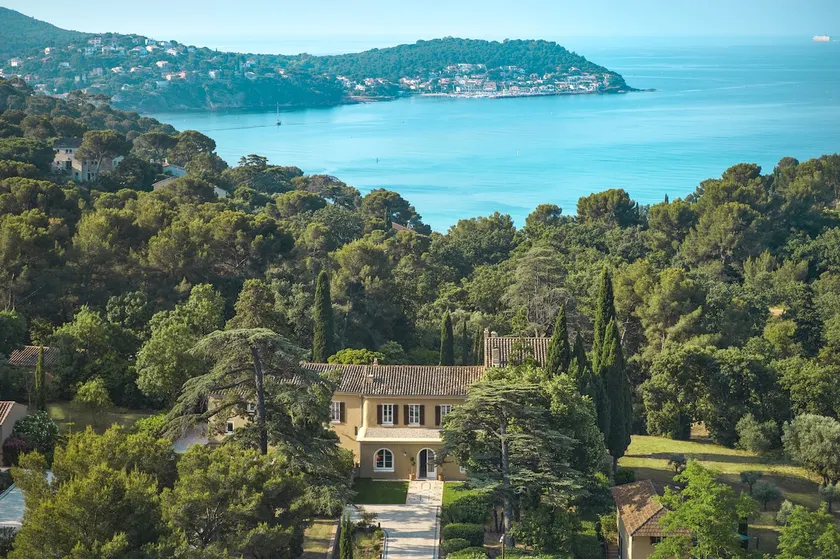 Luxurious 600 m2 estate Côte D'Azur Sea View - Image 1