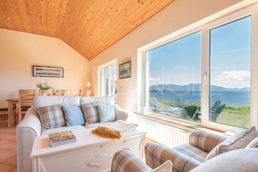 CLIFFTOP HOUSE -EDGE OF THE WORLD! - Image 1