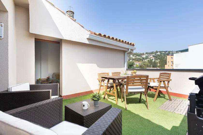 Lets Holidays terrace apartment 2 - Image 1