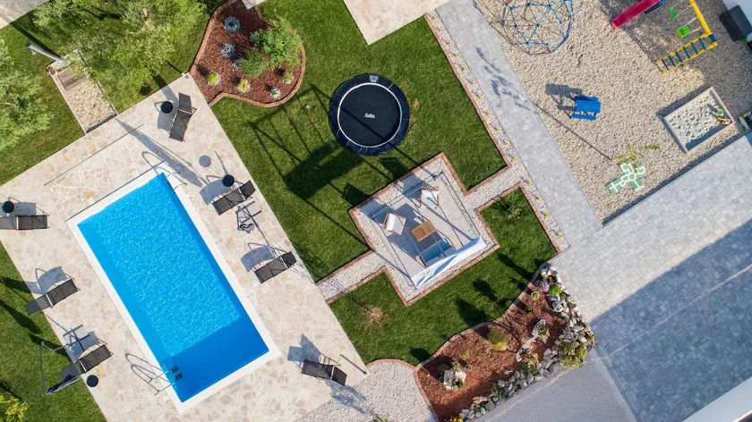 Holiday home Aprilis with pool,outdoor sauna and jacuzzi  - Image 1