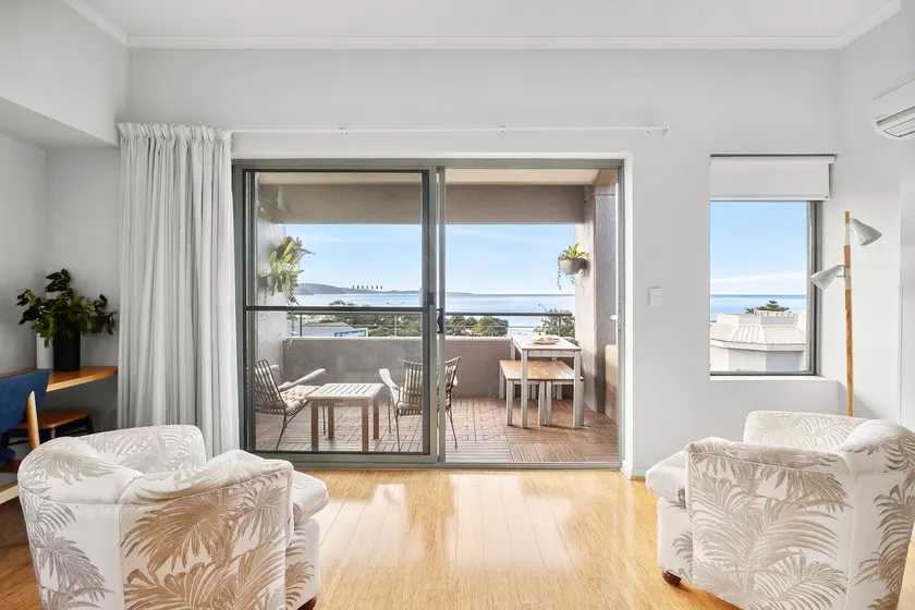 Grange 332 Cumberland Resort - Lorne Holiday Stays - Image 1
