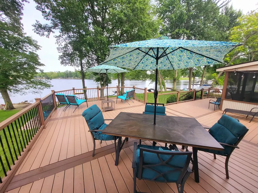 Multi-Gen Lakeside Home • Beach, Kayaks, Huge Deck - Image 1