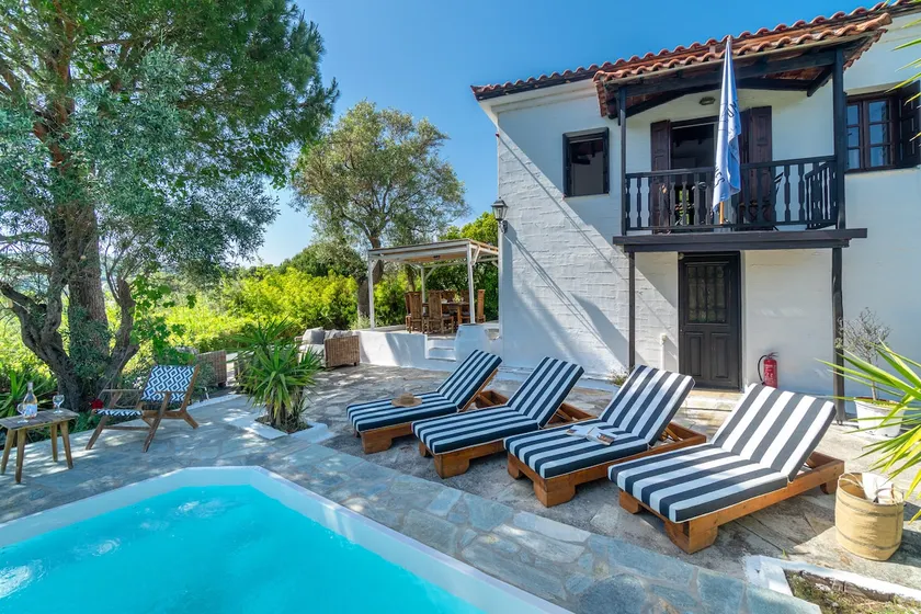 Tresor Boutique Home - Image 1