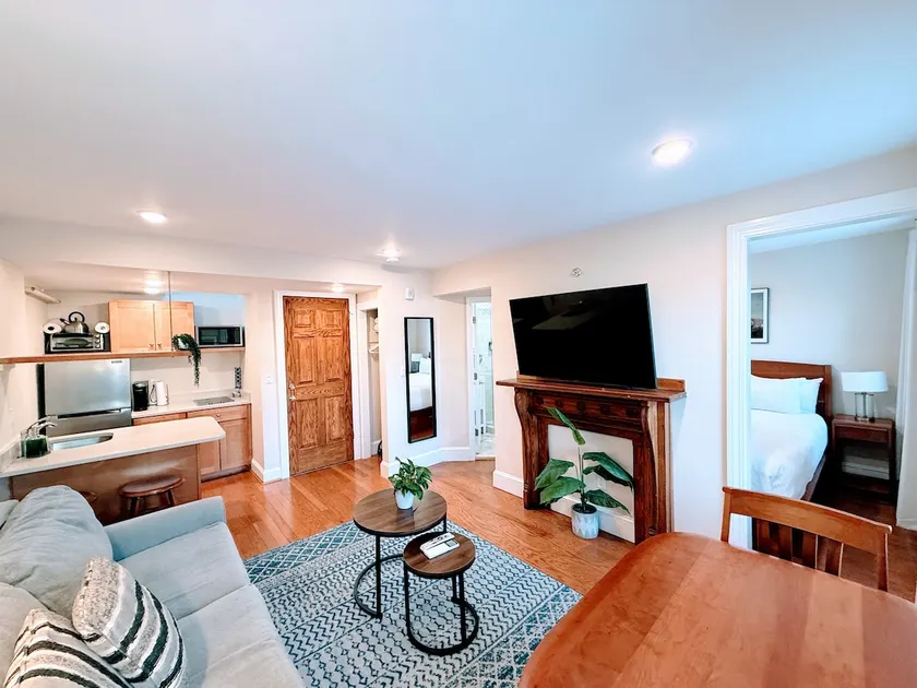 Copley House 1 Bedroom Suite - Image 1