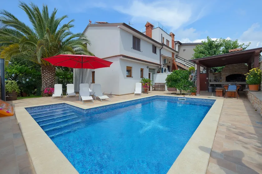 Sea view apartment with heated pool - A5 - Image 1