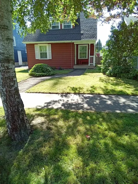 Central: clean, quiet, family friendly, king bed - Image 1