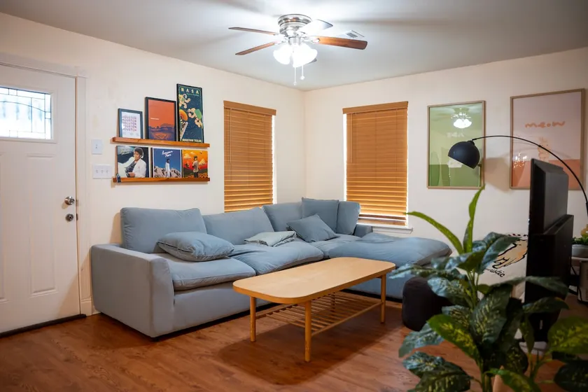 Cozy, newly renovated Eado home - Image 1