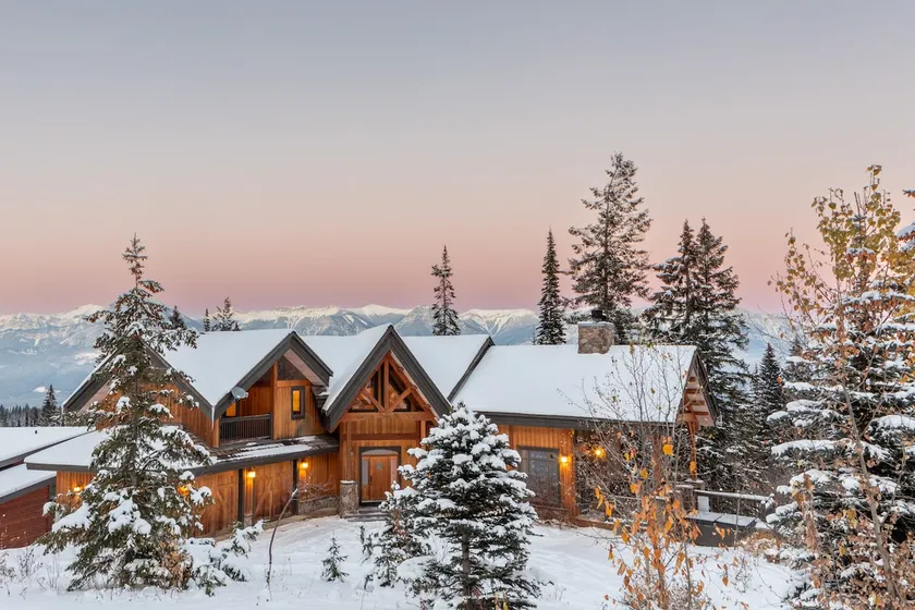  Valleyview Chalet: 5-bedroom luxury mountain home  - Image 1