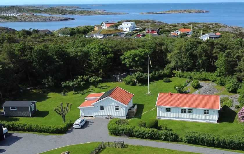 Fully-equipped guest house near the sea with garden - Image 1