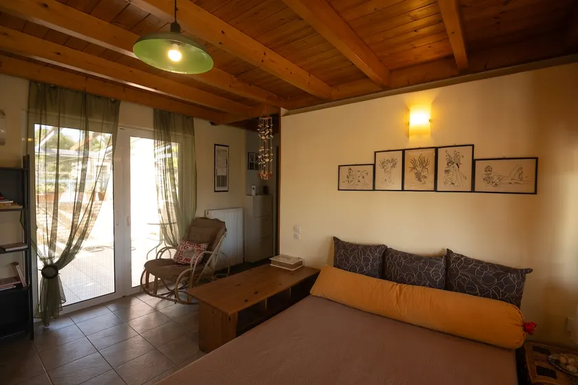 Cozy 35m² Studio with Free Parking - Image 1