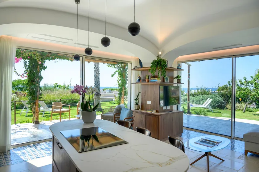 Big Villa on the ocean with infinity pool - Image 1