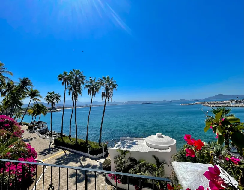 Incredible Ocean View Condo At Playasol Las Hadas - Image 1