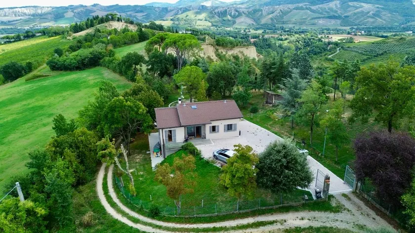 Modern villa surrounded by fields - Image 1