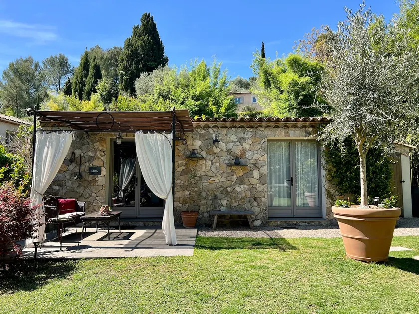 Little stone cottage - private garden - Image 1