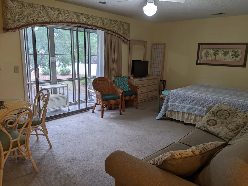 Mini Suite on golf course - 3 minutes from beach - Image 1