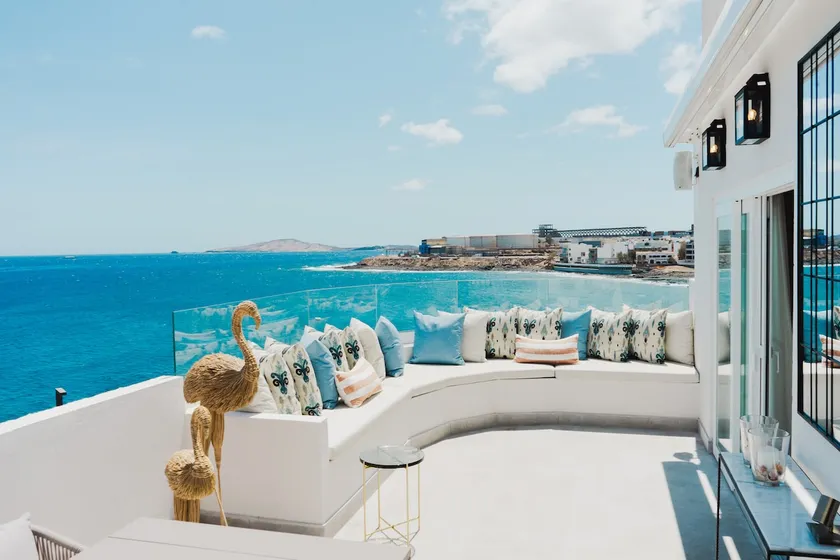 CASA ESPERANZA *Family Home Over the Sea* - Image 1