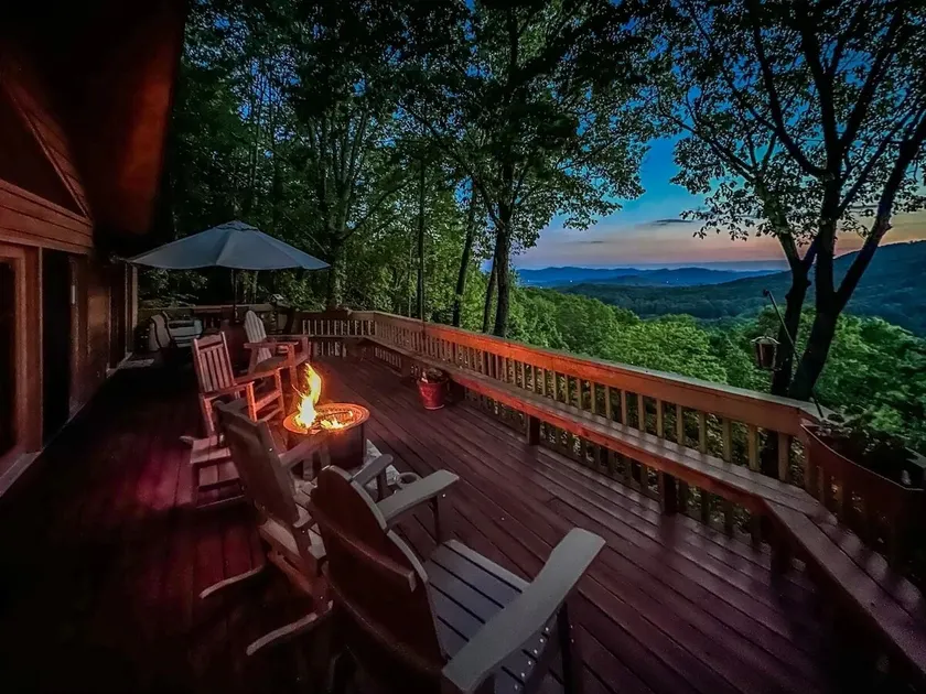 Spectacular Mountain Views, Secluded, Luxury cabin - Image 1
