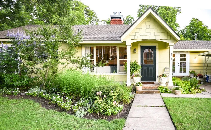 Walk/Bike to Historic Town on Chaparral Trail ! - Image 1