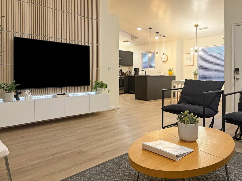 Clean, modern & spacious 3 bed/2 bath retreat - Image 1