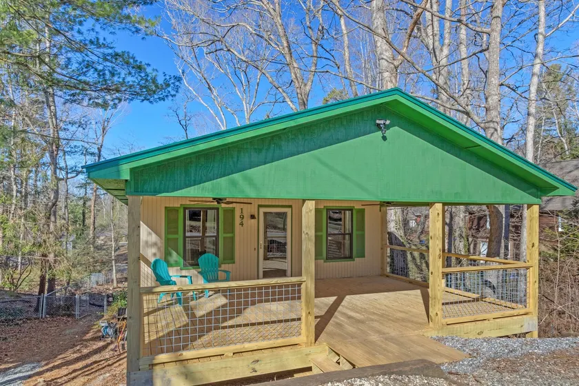 Comfy and Convenient South Asheville Getaway - Image 1