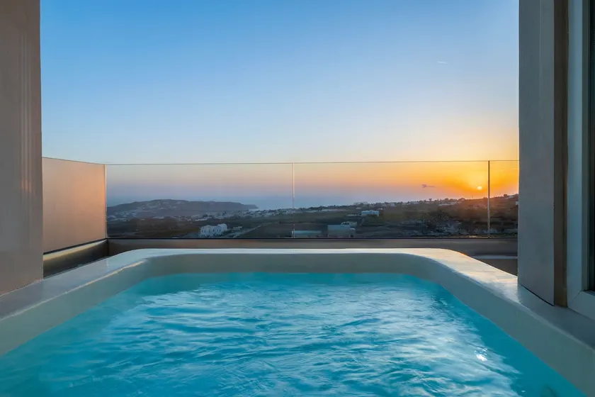 Cinnamon Villa with Private Hot Tub - Image 1