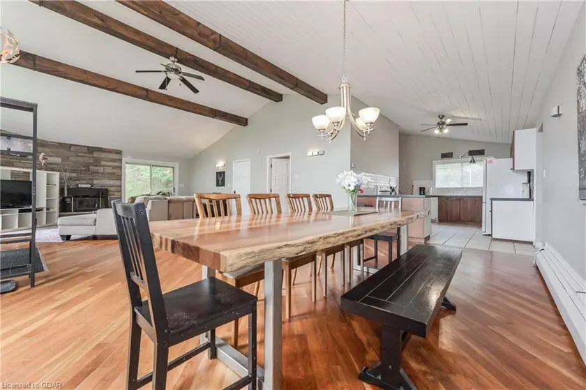 Country Oasis in the Village - 4 bed - 2 bath home - Image 1