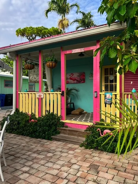 COASTAL BUNGALOW #1232: 2BD/2BA HOME + SHARED POOL - Image 1