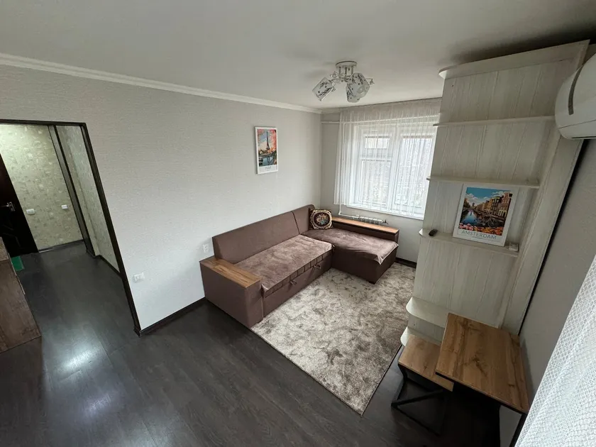 Comfortable flat in 5 min from airport and center - Image 1