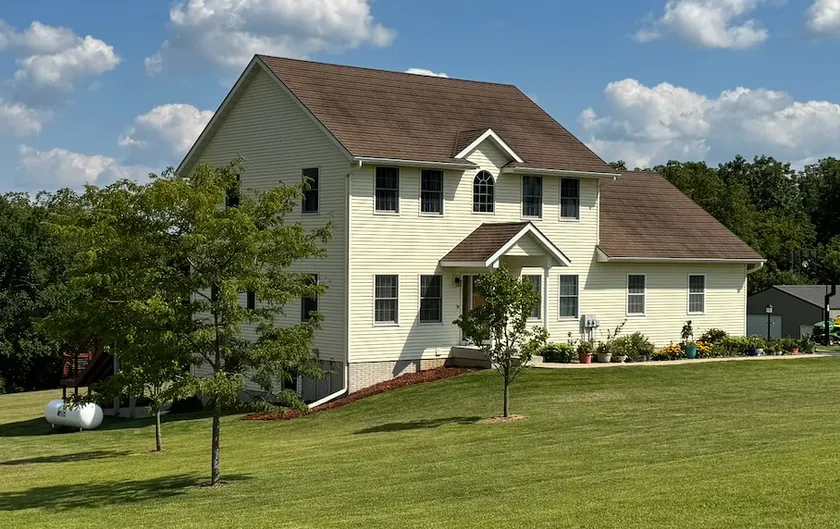Countryside Retreat In Northeast Iowa - Image 1