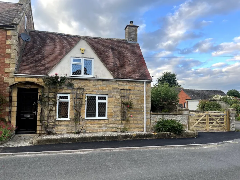 Oakleigh Cottage in the Vale of Evesham - Image 1