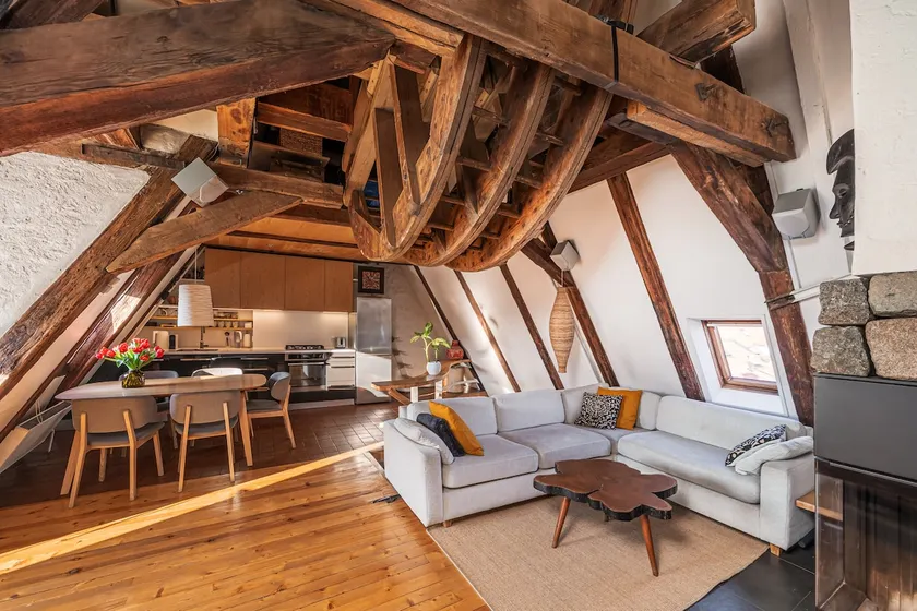 Rustic 3 bedroom loft in Old Town - Image 1