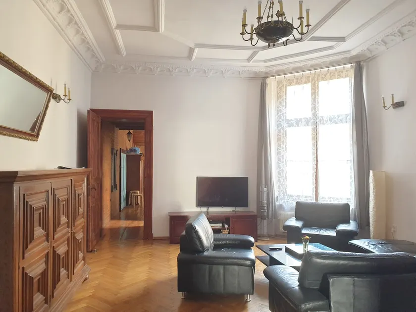 Łódź Apartment 170m2 + Parking +WiFi - Image 1