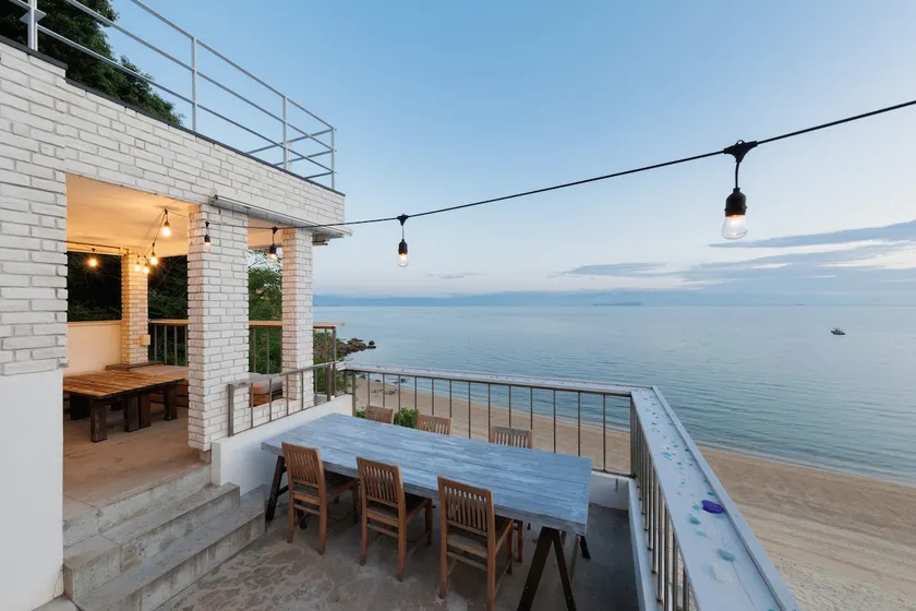 Private villa where you can hear the waves - Tabi-yado sorato - - Image 1