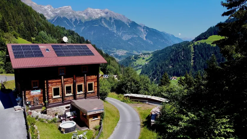 HomebaseTirol Alpine Apartment - Image 1