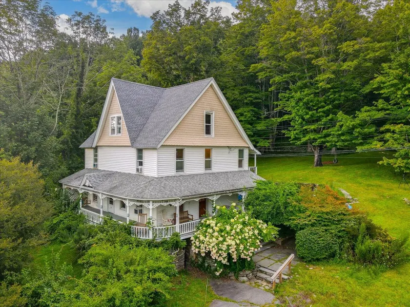 Spacious Catskills Farmhouse on over 5 acres! - Image 1