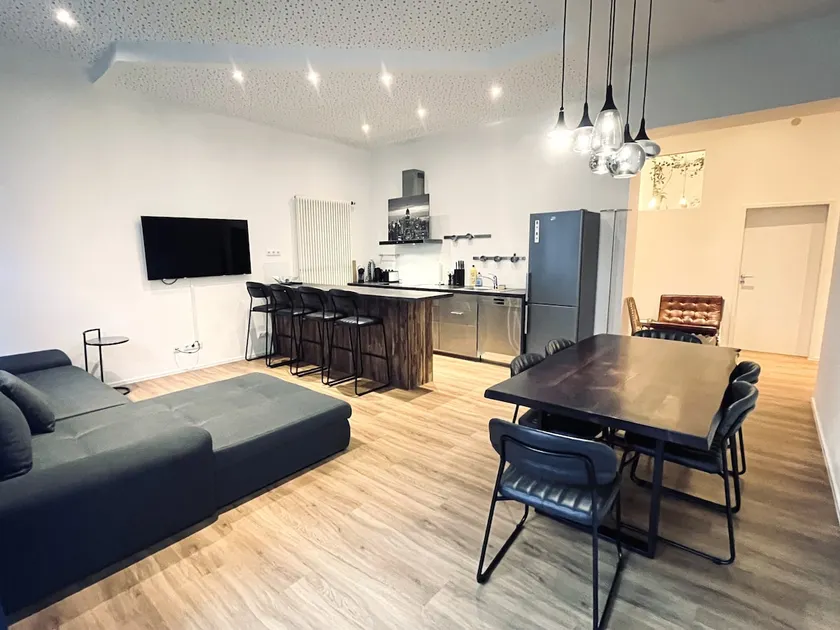 Loft directly next to Oktoberfest and downtown - Image 1