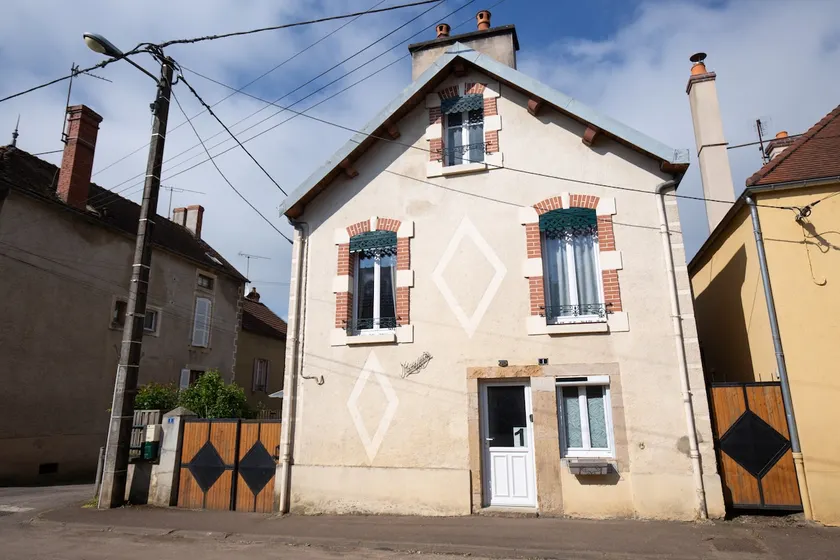 ”La Mamounerie” with Kitchenette, Toutry - Image 1