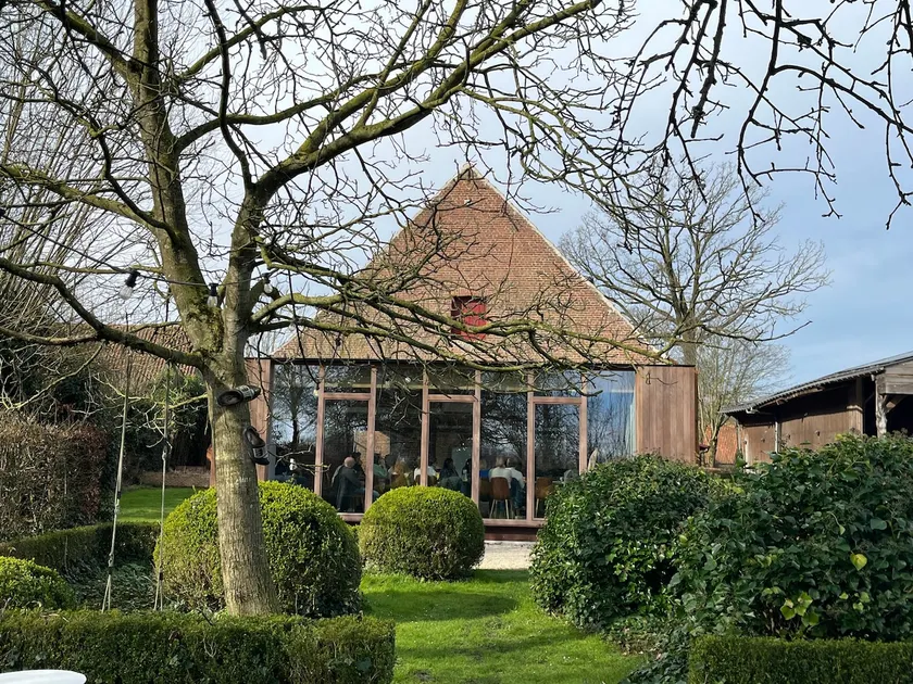 House Pieter, in a green area, on the outskirts of Bruges - Image 1