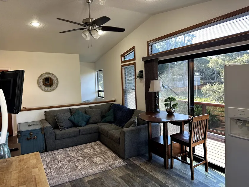 Cottage by The Sea and Trails - Image 1