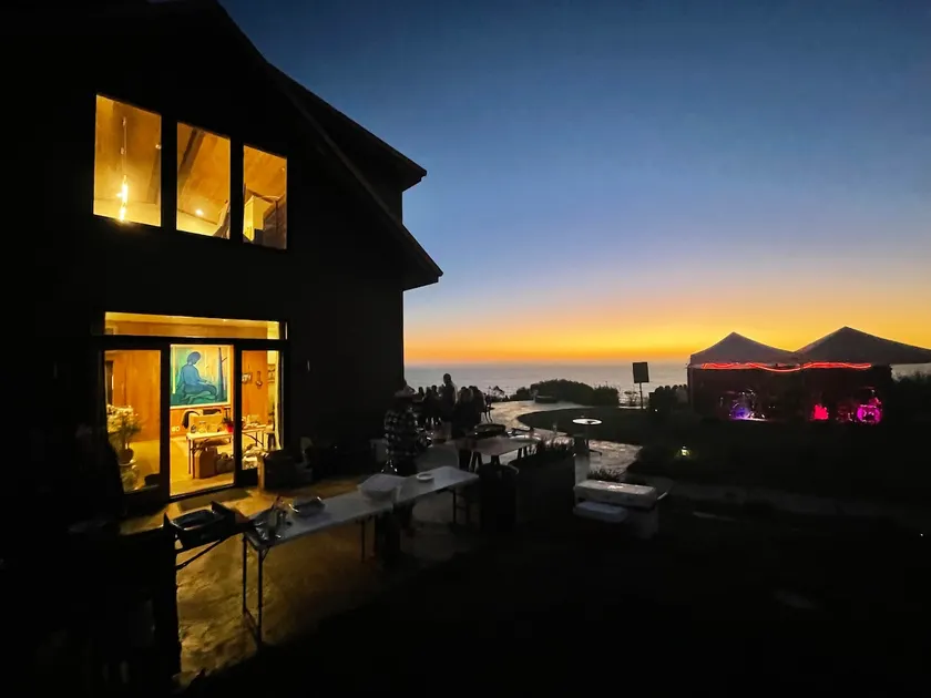 Cottage & private beach on 63 acres - Image 1