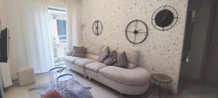 Lovely 3 bedrooms apartment in the city center - Image 1