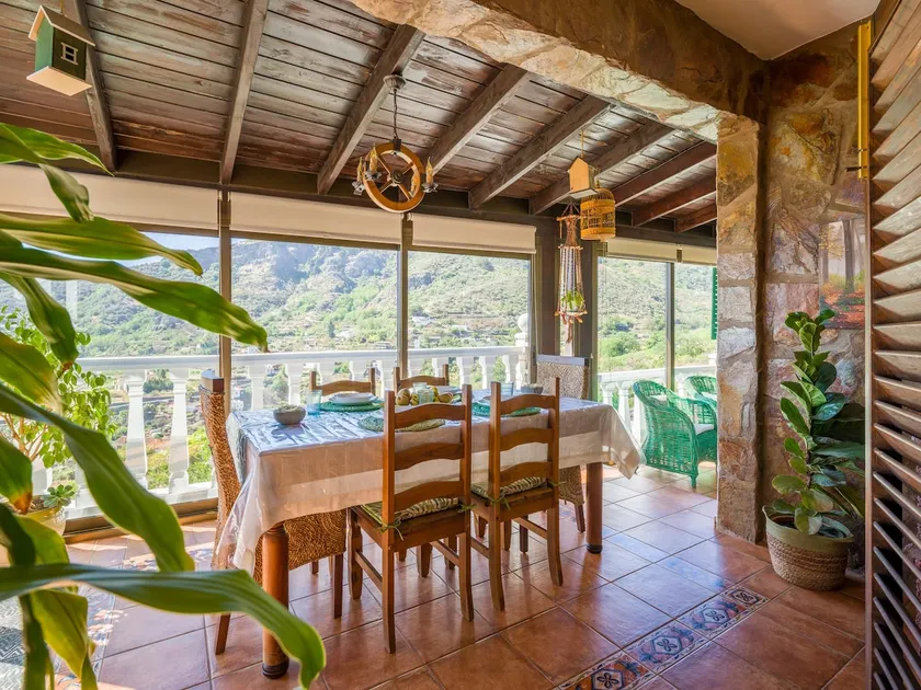 Peace and spectacular views - Image 1